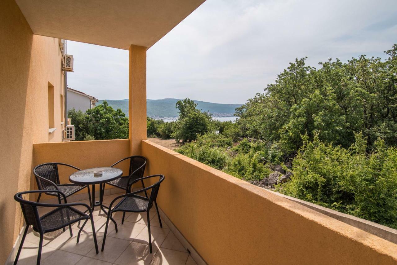 Apartments Sanjin Kornić Extérieur photo