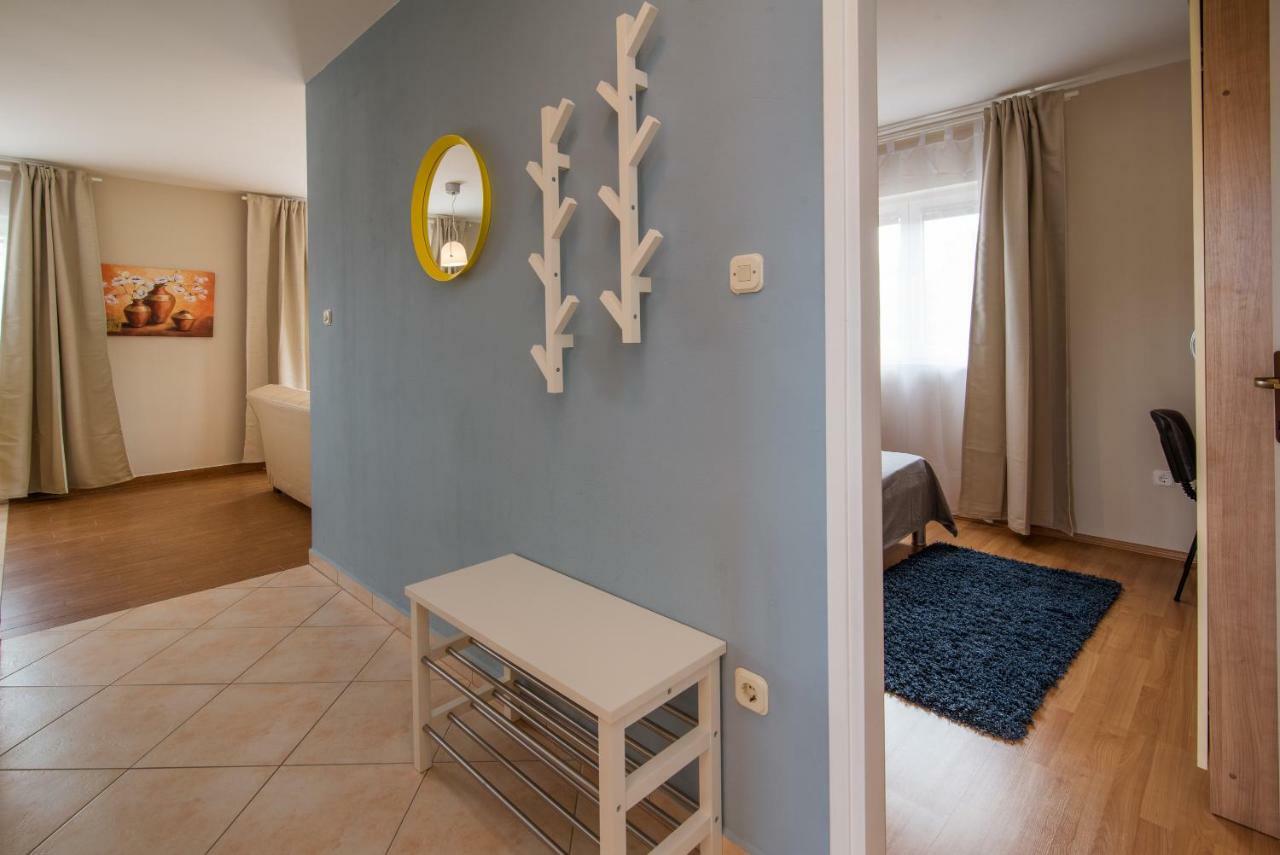 Apartments Sanjin Kornić Extérieur photo