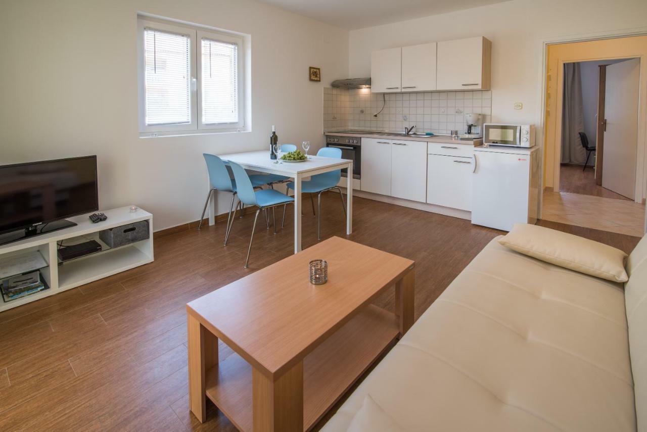 Apartments Sanjin Kornić Extérieur photo