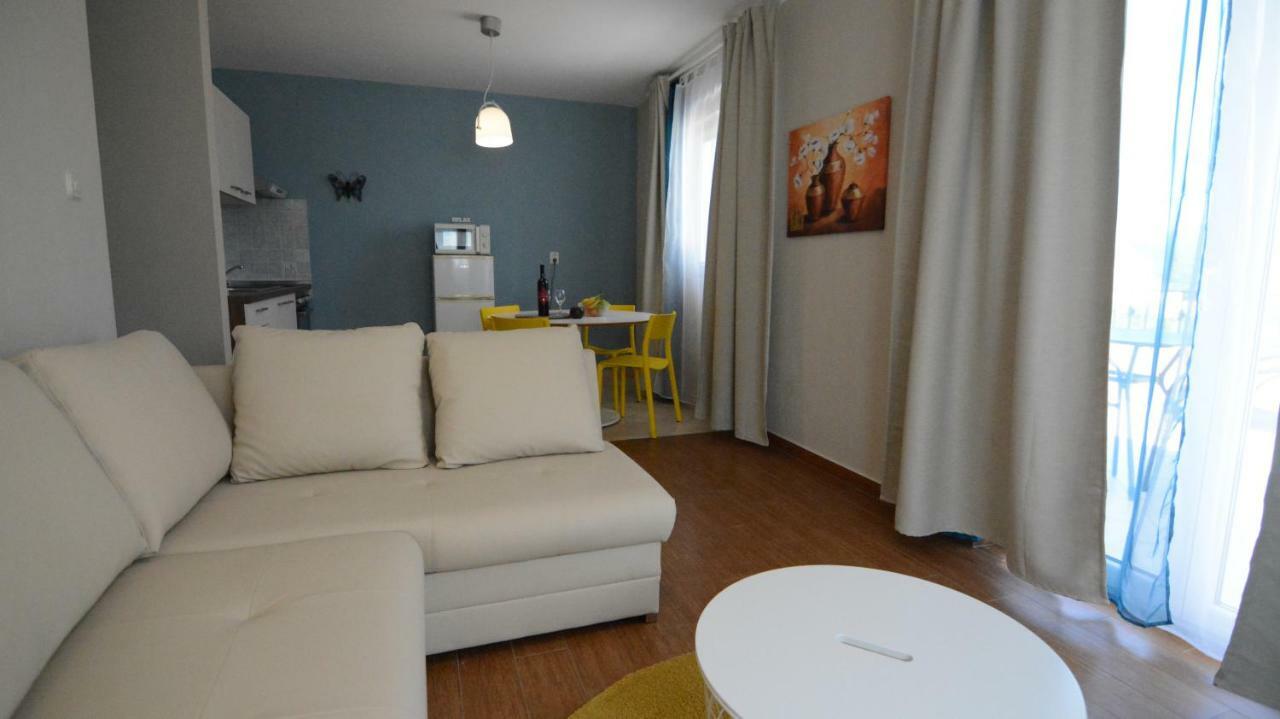 Apartments Sanjin Kornić Extérieur photo